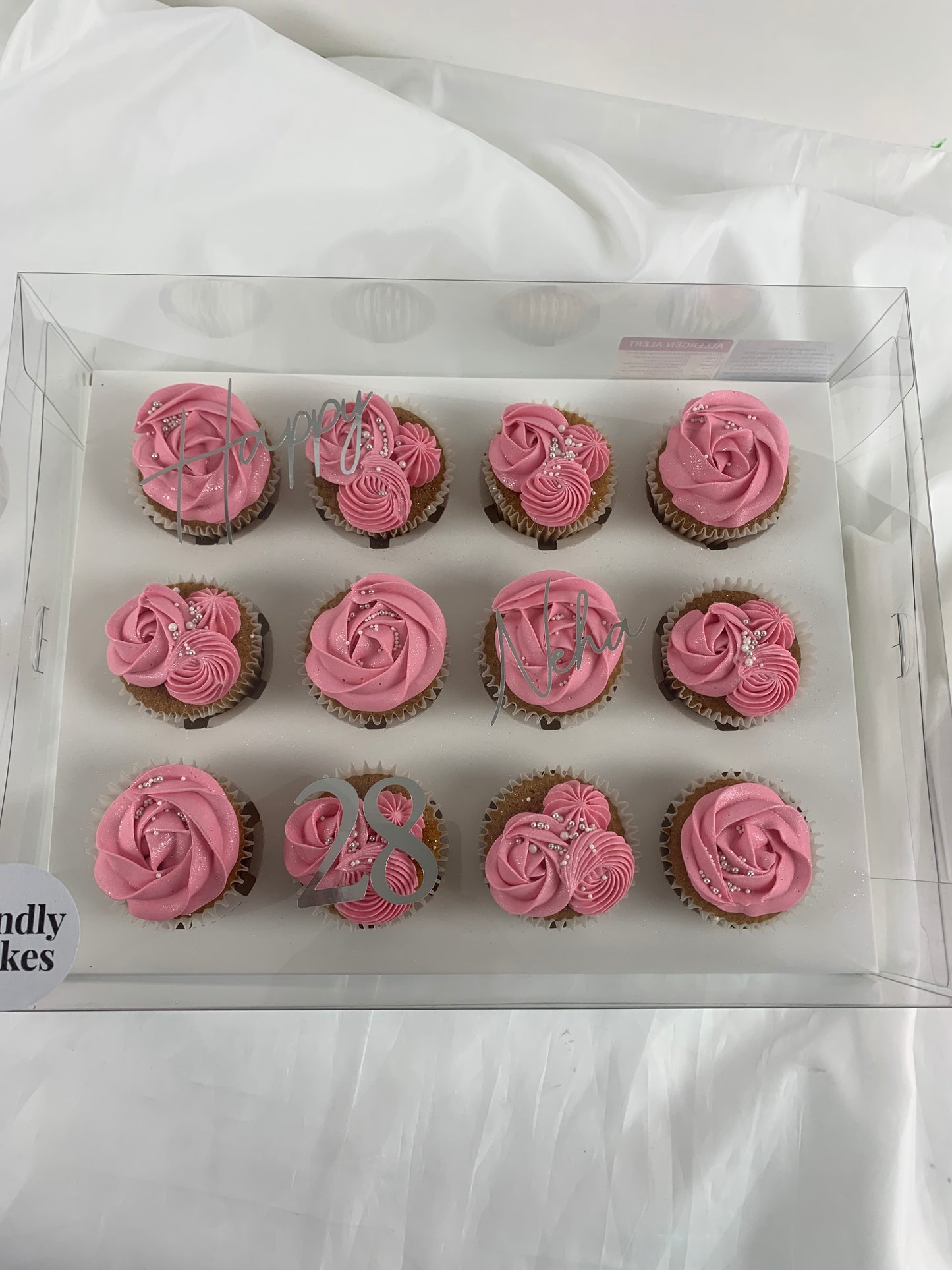 Create your own rose cupcakes