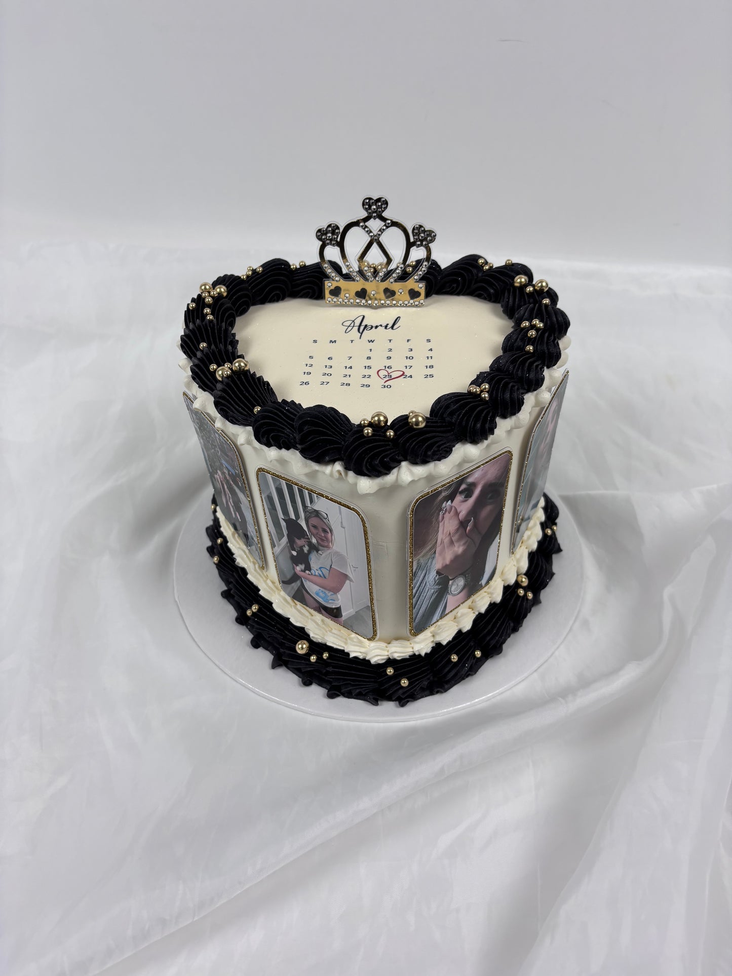 Photo heart cake