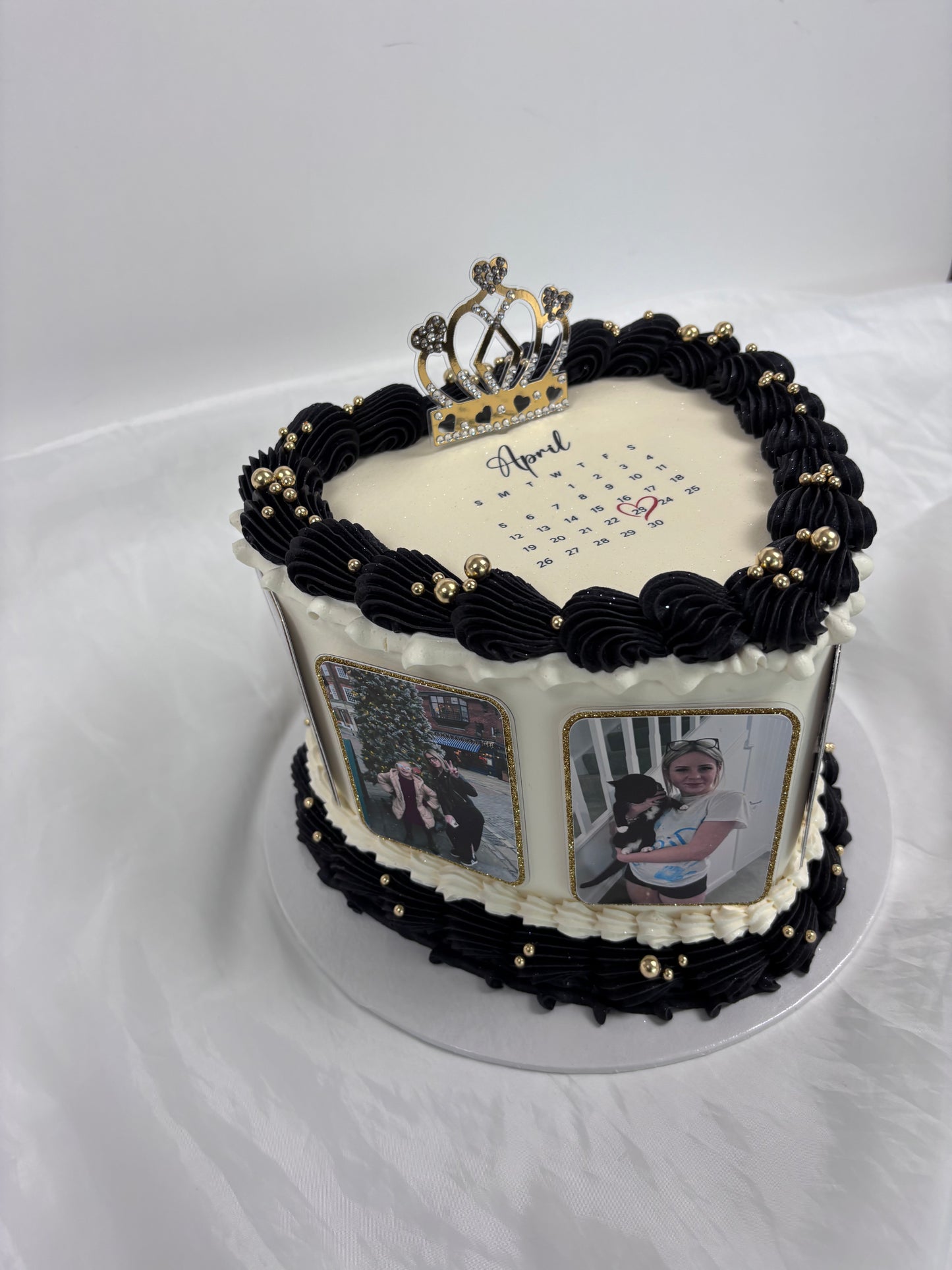 Photo heart cake