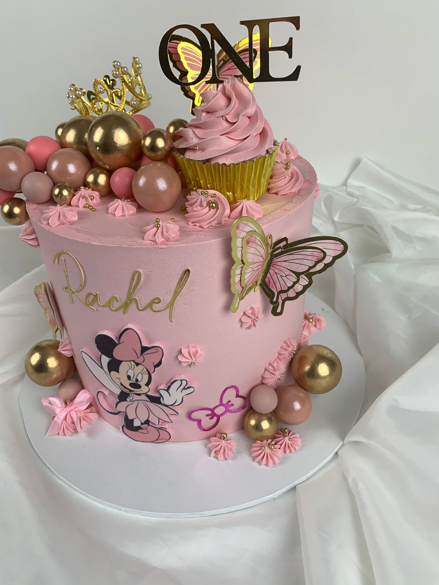 Themed cake 28