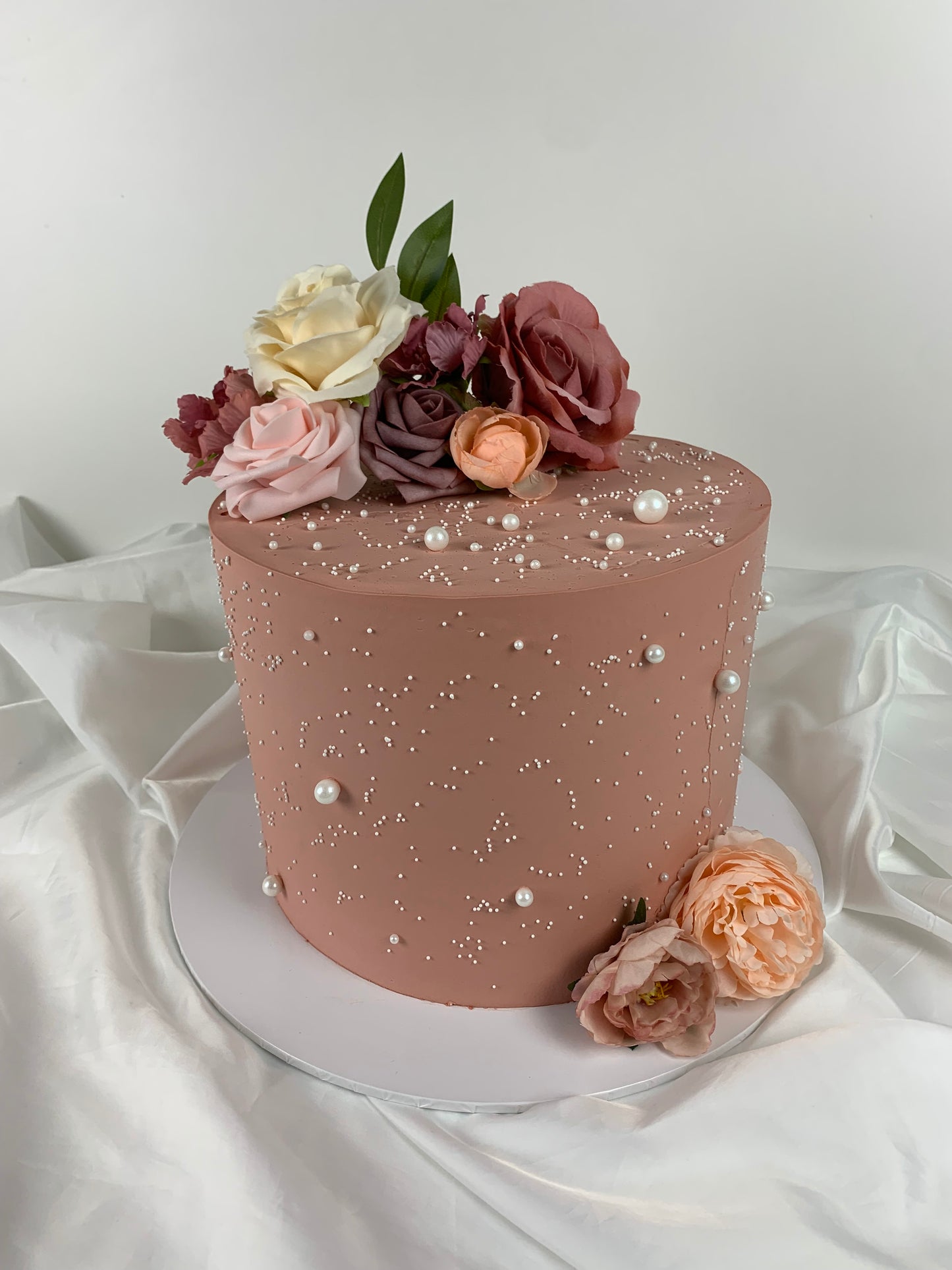 Pearl style cake